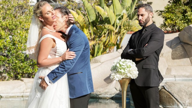 BrideZZilla : Une Orgie de Baise au Mariage partie 3